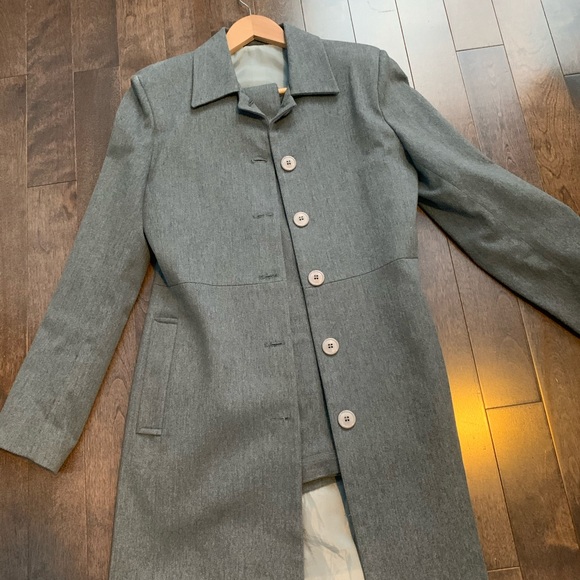 Gray suite - Picture 5 of 5